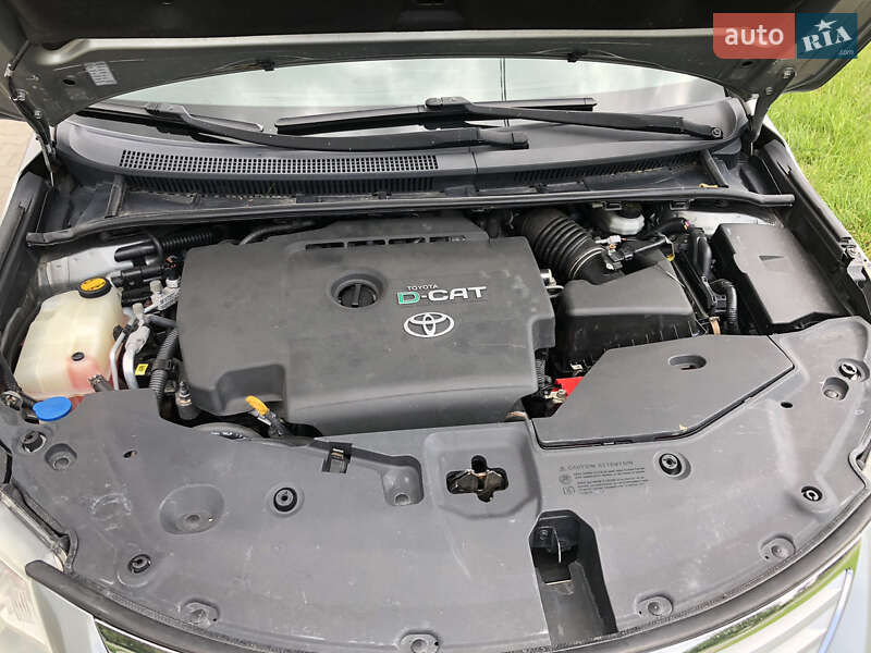 Универсал Toyota Avensis 2008 в Луцке