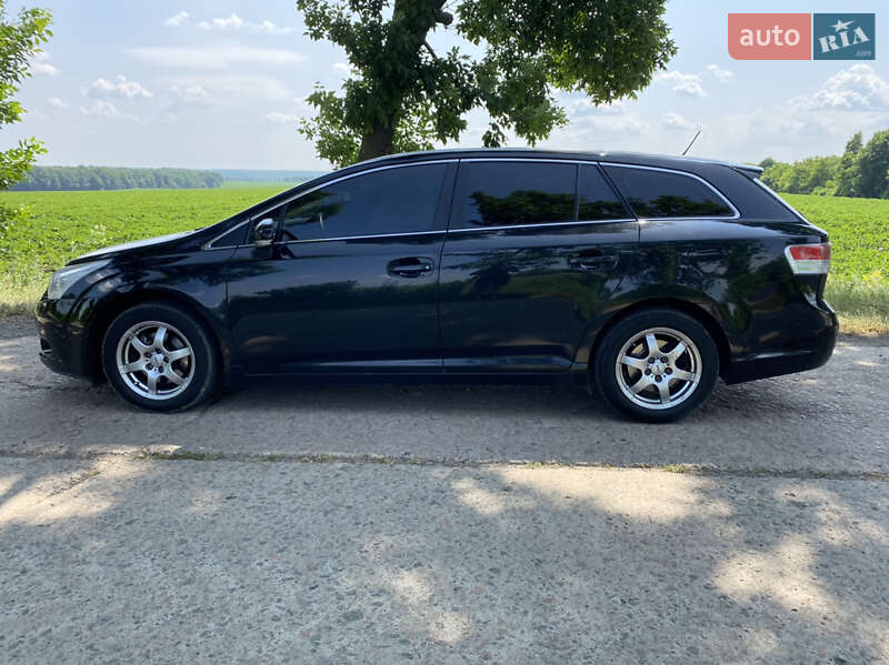 Универсал Toyota Avensis 2010 в Кодыме