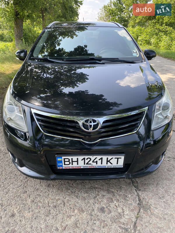 Универсал Toyota Avensis 2010 в Кодыме