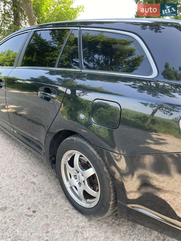 Универсал Toyota Avensis 2010 в Кодыме