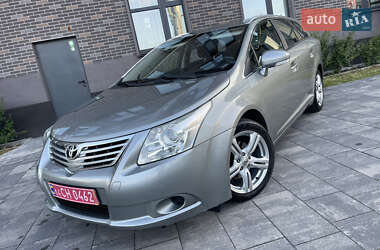 Універсал Toyota Avensis 2010 в Львові