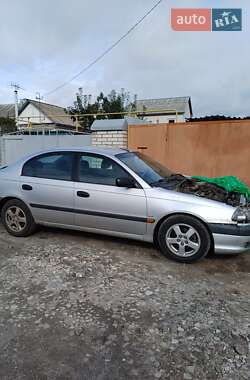 Седан Toyota Avensis 2002 в Киеве