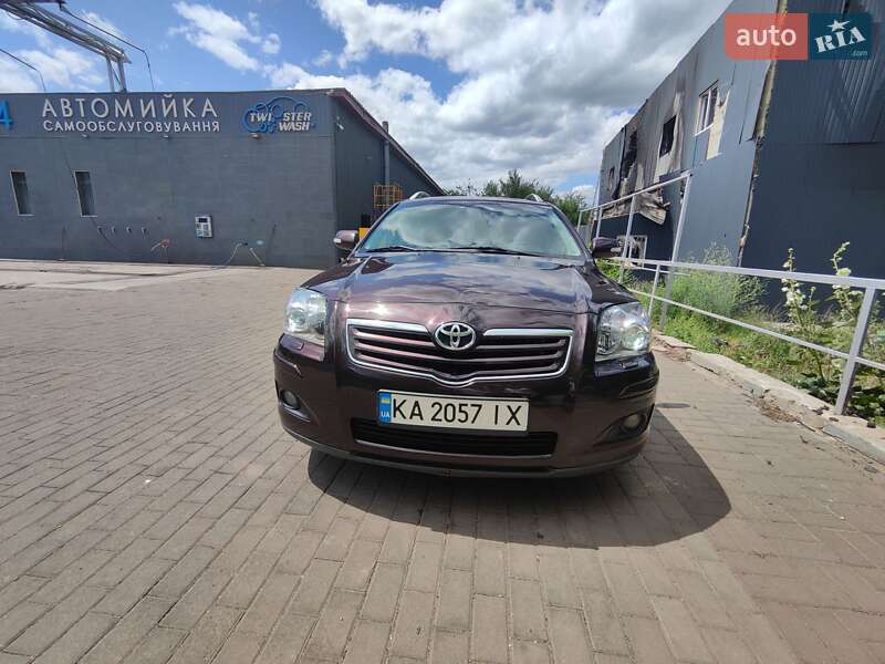 Универсал Toyota Avensis 2007 в Краматорске
