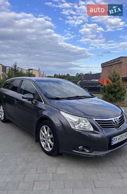 Універсал Toyota Avensis 2009 в Хмельницькому