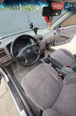 Универсал Toyota Avensis 1999 в 