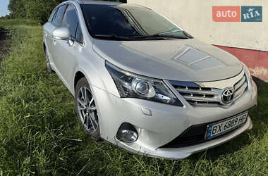 Універсал Toyota Avensis 2014 в Хмельницькому
