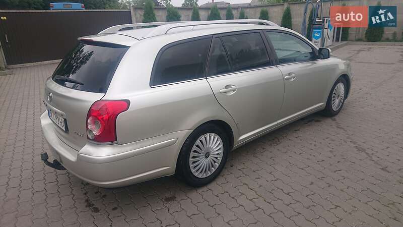 Универсал Toyota Avensis 2006 в Сарнах