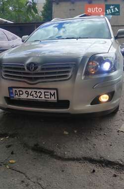 Універсал Toyota Avensis 2004 в Запоріжжі