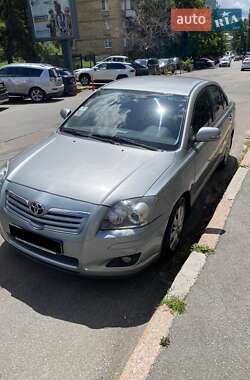 Седан Toyota Avensis 2007 в Києві