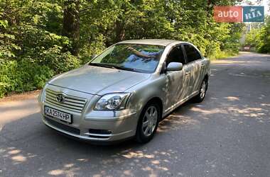 Седан Toyota Avensis 2005 в Киеве