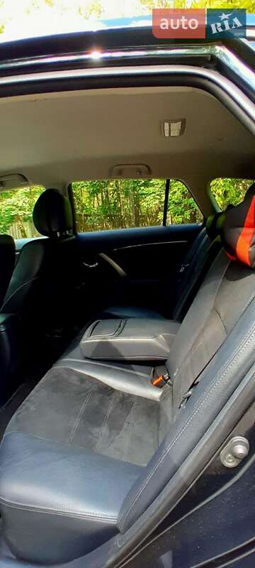 Универсал Toyota Avensis 2012 в Киеве