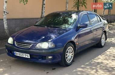Седан Toyota Avensis 1999 в Одесі