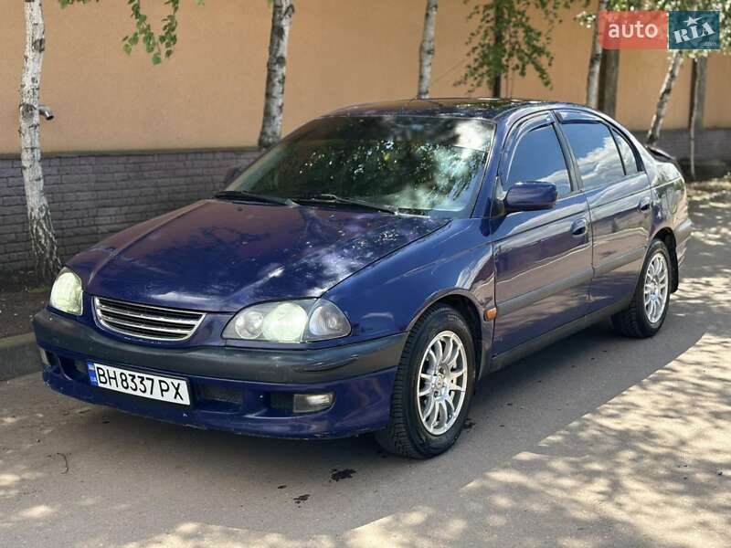 Toyota Avensis 1999