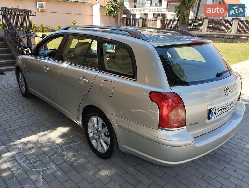 Универсал Toyota Avensis 2004 в Виноградове