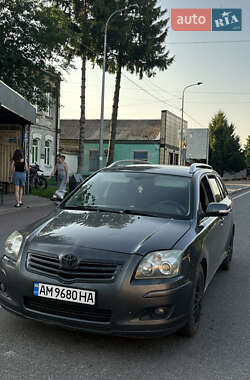 Универсал Toyota Avensis 2007 в Овруче