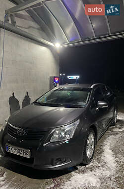 Универсал Toyota Avensis 2010 в Деражне