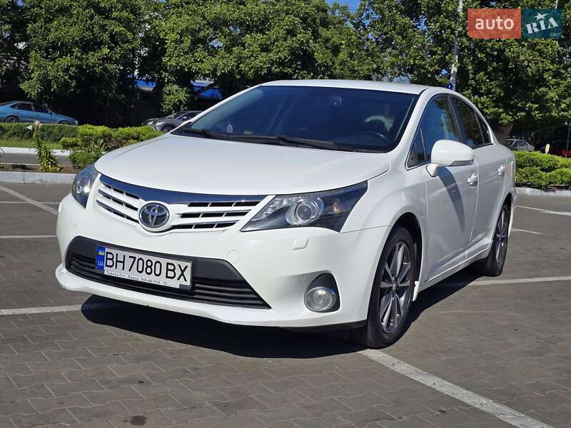 Седан Toyota Avensis 2012 в Одесі