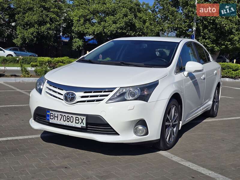 Седан Toyota Avensis 2012 в Одесі