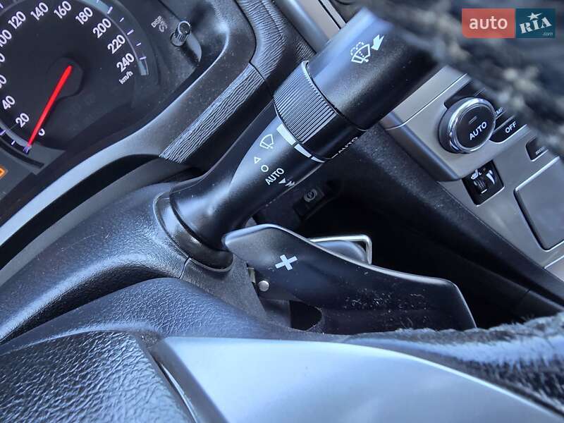 Седан Toyota Avensis 2012 в Одесі
