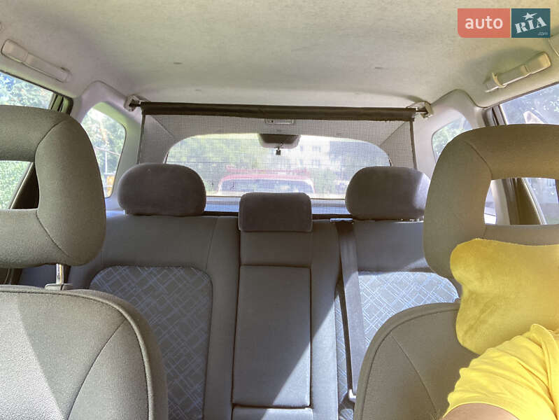 Универсал Toyota Avensis 2001 в Луцке