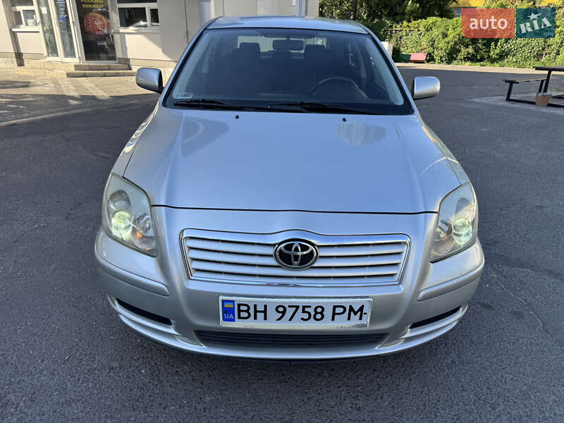 Toyota Avensis 2003