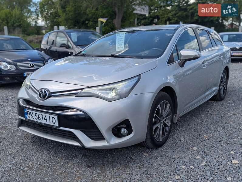 Toyota Avensis 2016