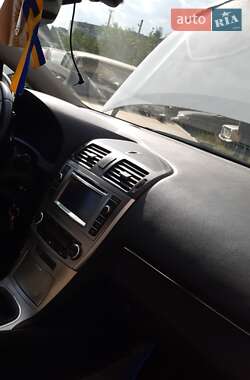Универсал Toyota Avensis 2013 в Тернополе