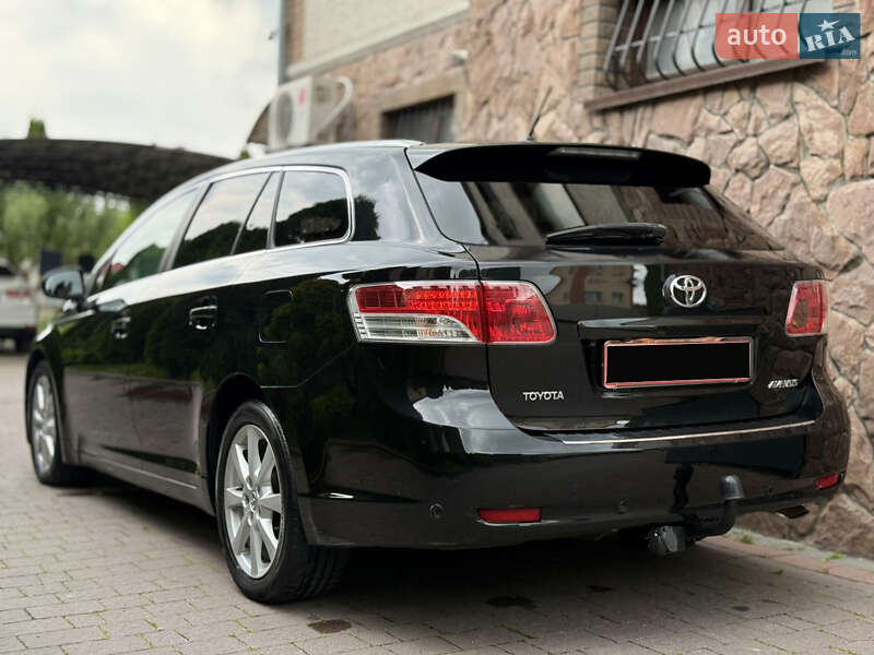 Универсал Toyota Avensis 2009 в Тернополе