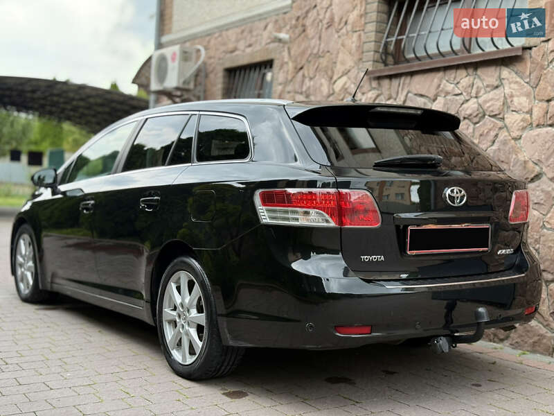Универсал Toyota Avensis 2009 в Тернополе
