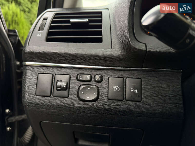 Универсал Toyota Avensis 2009 в Тернополе