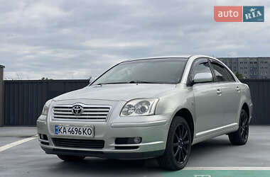 Седан Toyota Avensis 2005 в Киеве