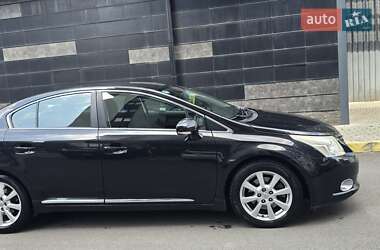 Седан Toyota Avensis 2009 в Ужгороде