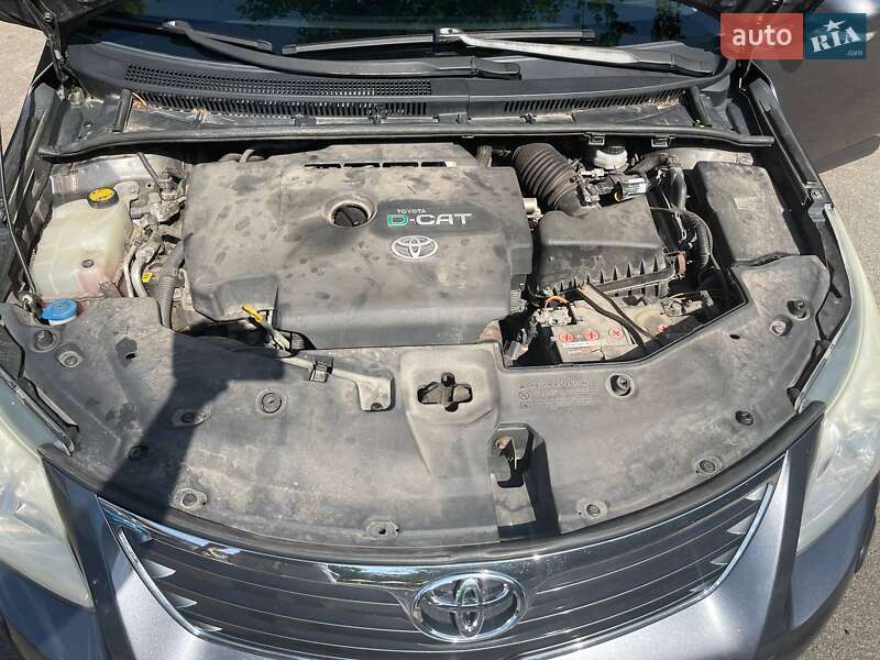 Универсал Toyota Avensis 2008 в Чернигове