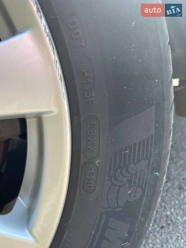 Универсал Toyota Avensis 2008 в Чернигове