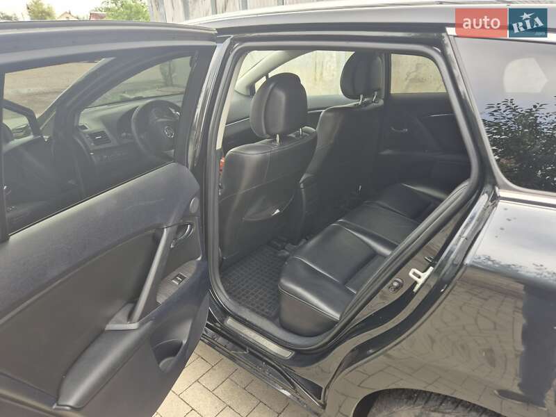 Универсал Toyota Avensis 2010 в Житомире