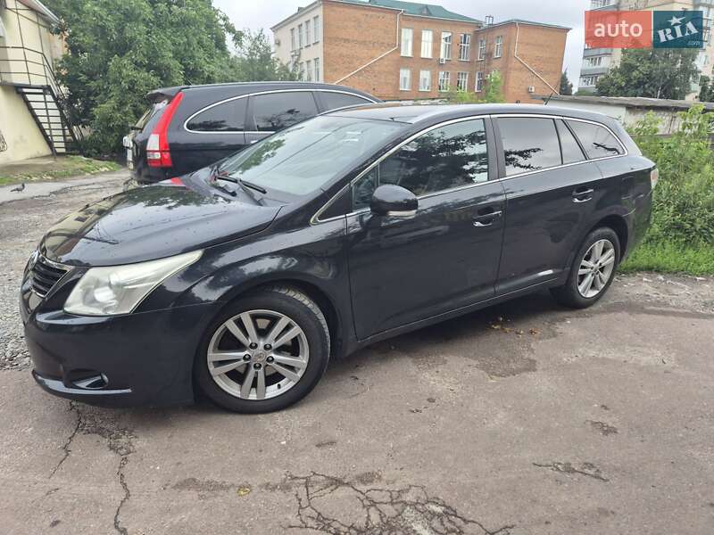 Универсал Toyota Avensis 2010 в Житомире