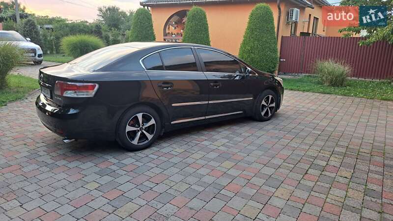 Седан Toyota Avensis 2009 в Мукачевому