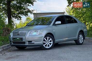 Лифтбек Toyota Avensis 2005 в Киеве