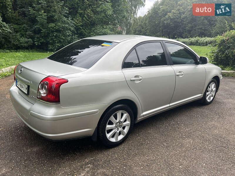 Седан Toyota Avensis 2008 в Трускавце