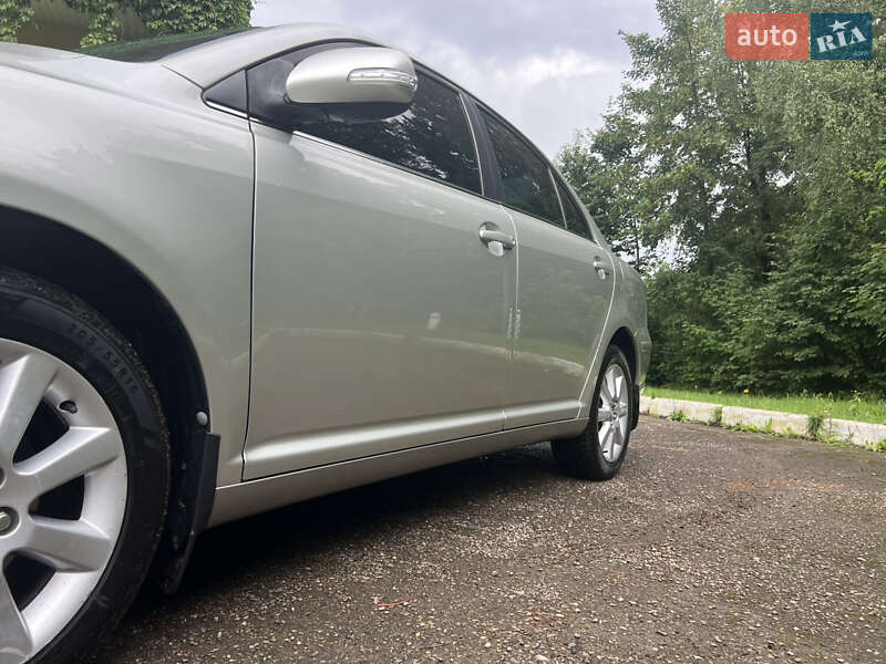 Седан Toyota Avensis 2008 в Трускавце