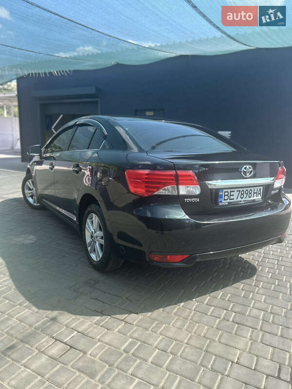 Седан Toyota Avensis 2012 в Первомайске