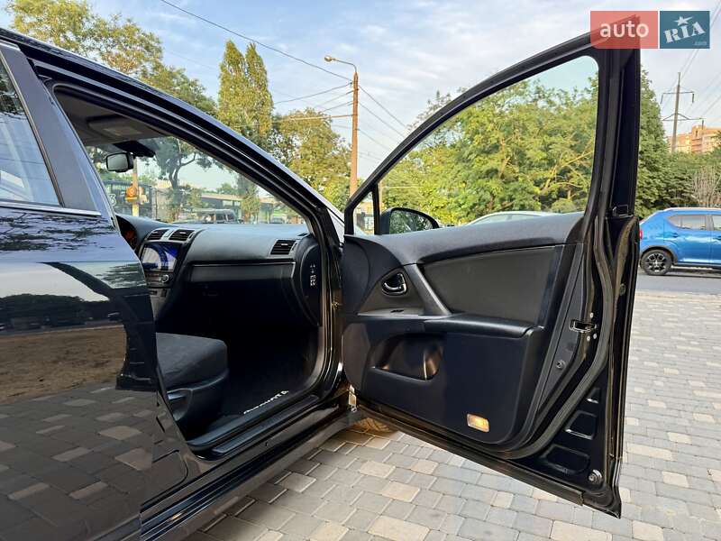 Универсал Toyota Avensis 2009 в Одессе