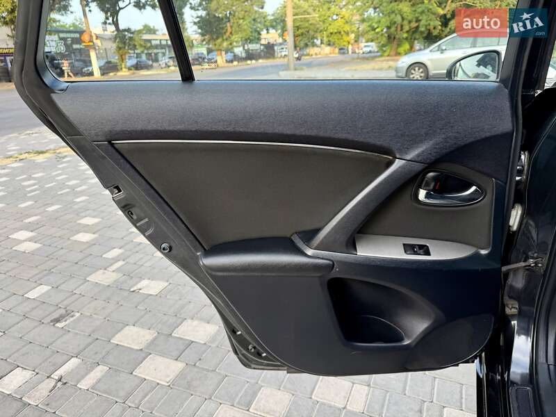 Универсал Toyota Avensis 2009 в Одессе