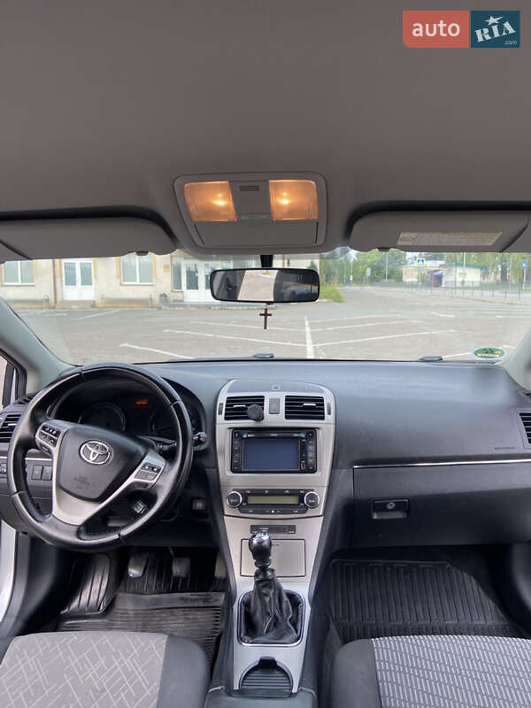 Универсал Toyota Avensis 2010 в Львове