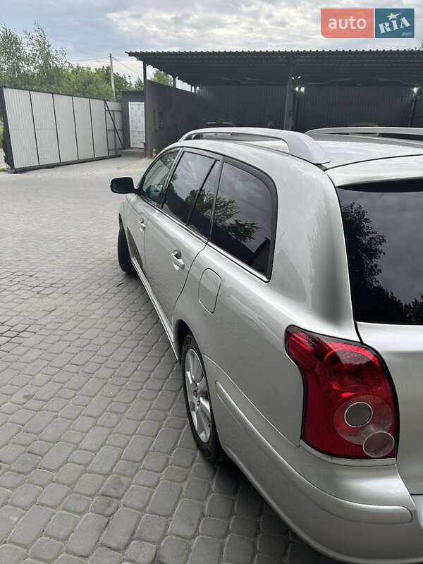 Универсал Toyota Avensis 2006 в Виннице