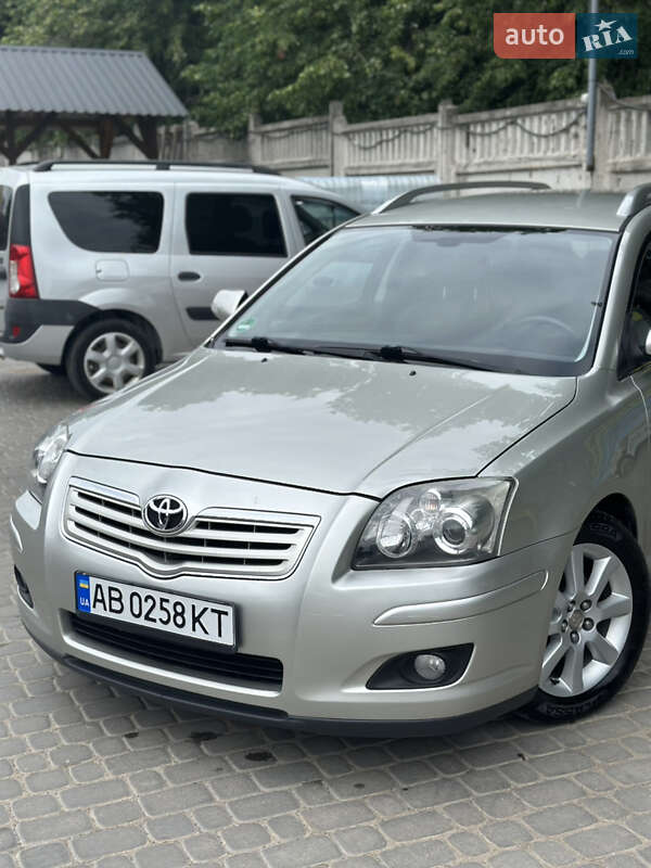 Универсал Toyota Avensis 2006 в Виннице