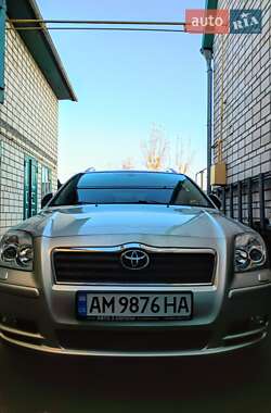 Седан Toyota Avensis 2004 в Виннице