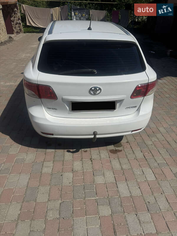 Toyota Avensis 2010