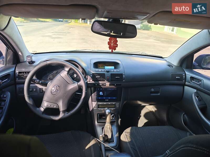 Універсал Toyota Avensis 2005 в Одесі