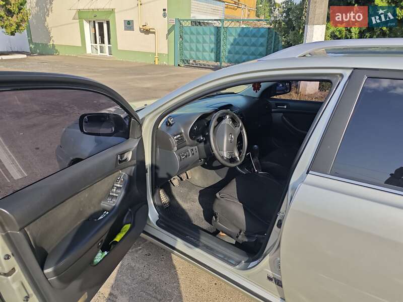 Універсал Toyota Avensis 2005 в Одесі